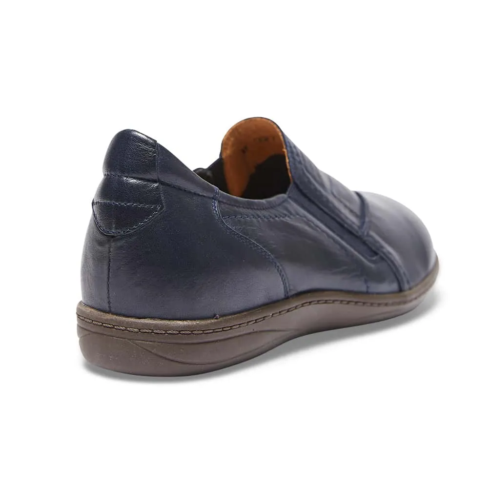 Latrobe Loafer in Navy Leather